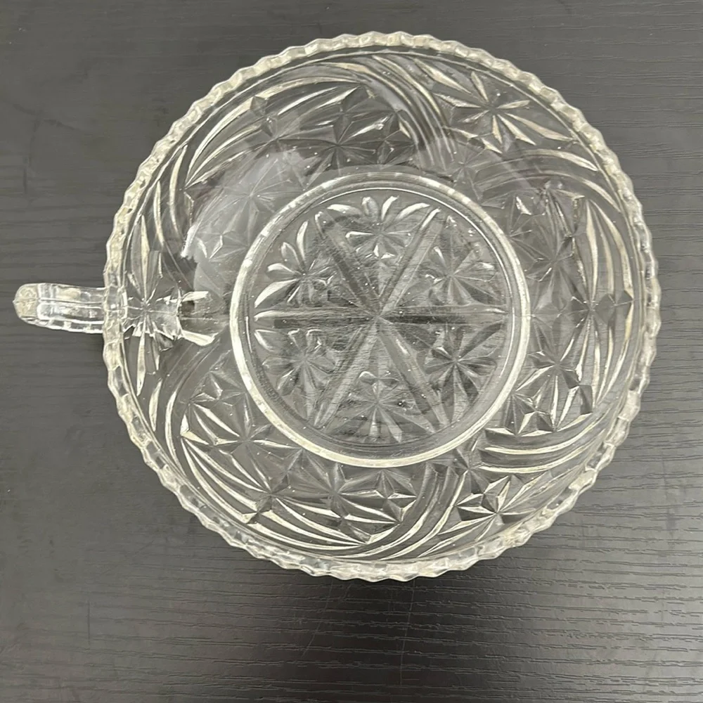 Champagne Color Anchor Hocking Thousand Line Stars & Bars VTG Nappy Bowl
